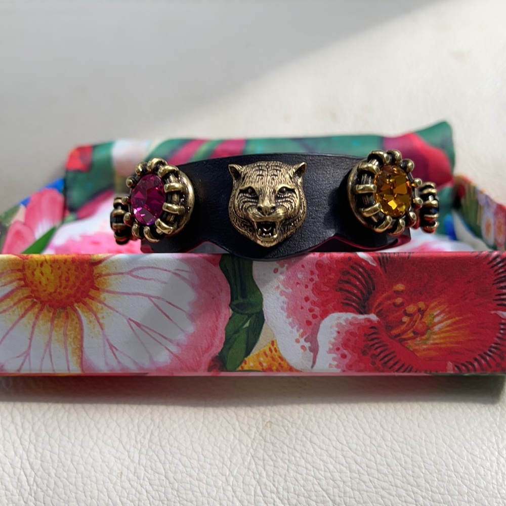 NEW Authentic GUCCI Tiger Blk Leather Mix Color Crystal Bracelet